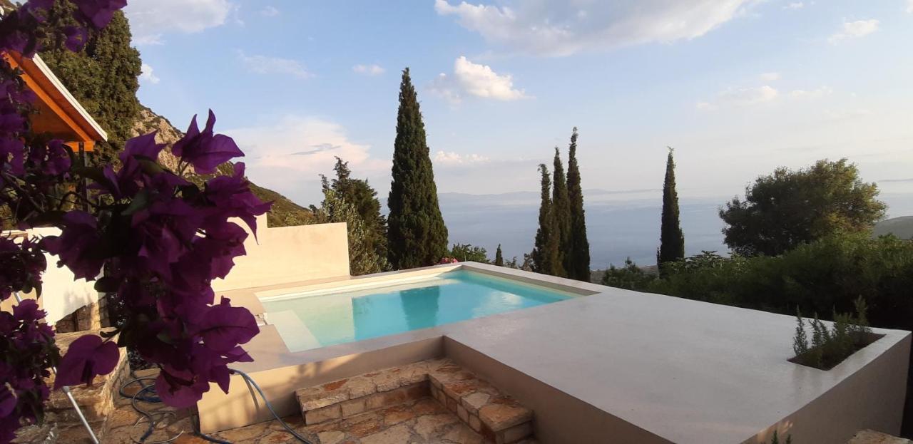 Les Villas De Qeparo Bagian luar foto
