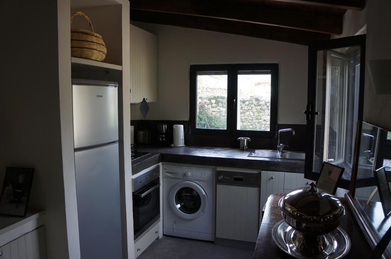 Les Villas De Qeparo Bagian luar foto