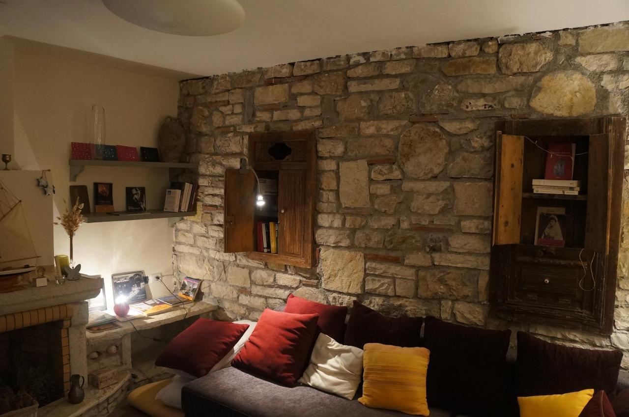 Les Villas De Qeparo Bagian luar foto