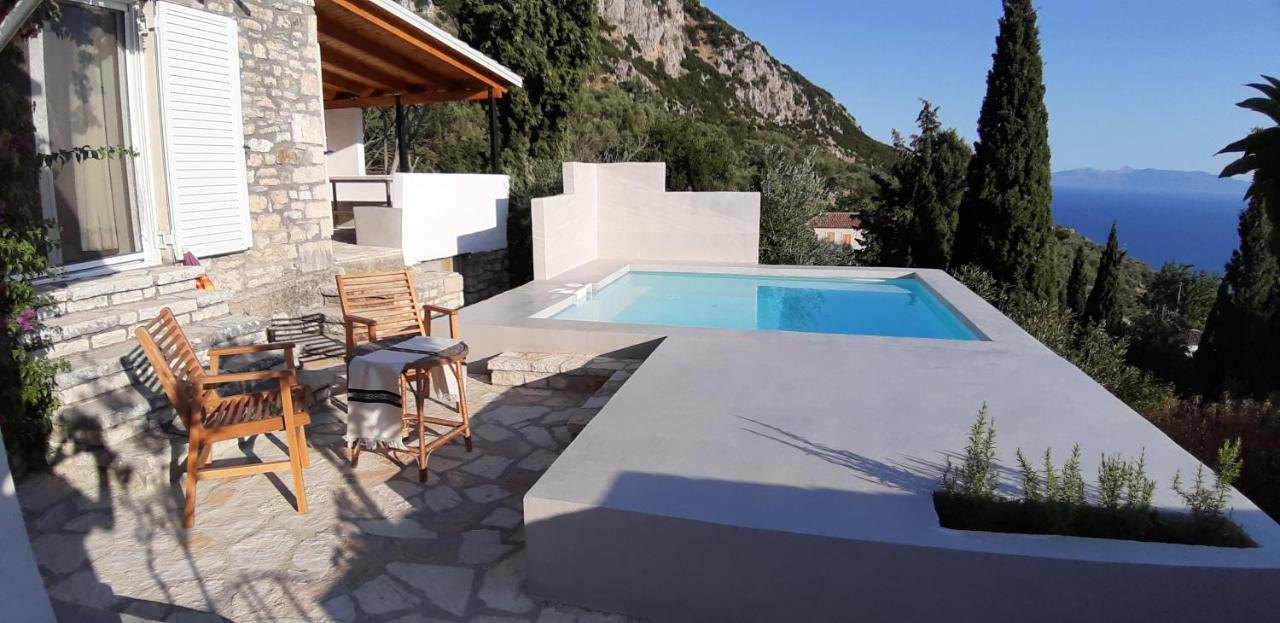 Les Villas De Qeparo Bagian luar foto
