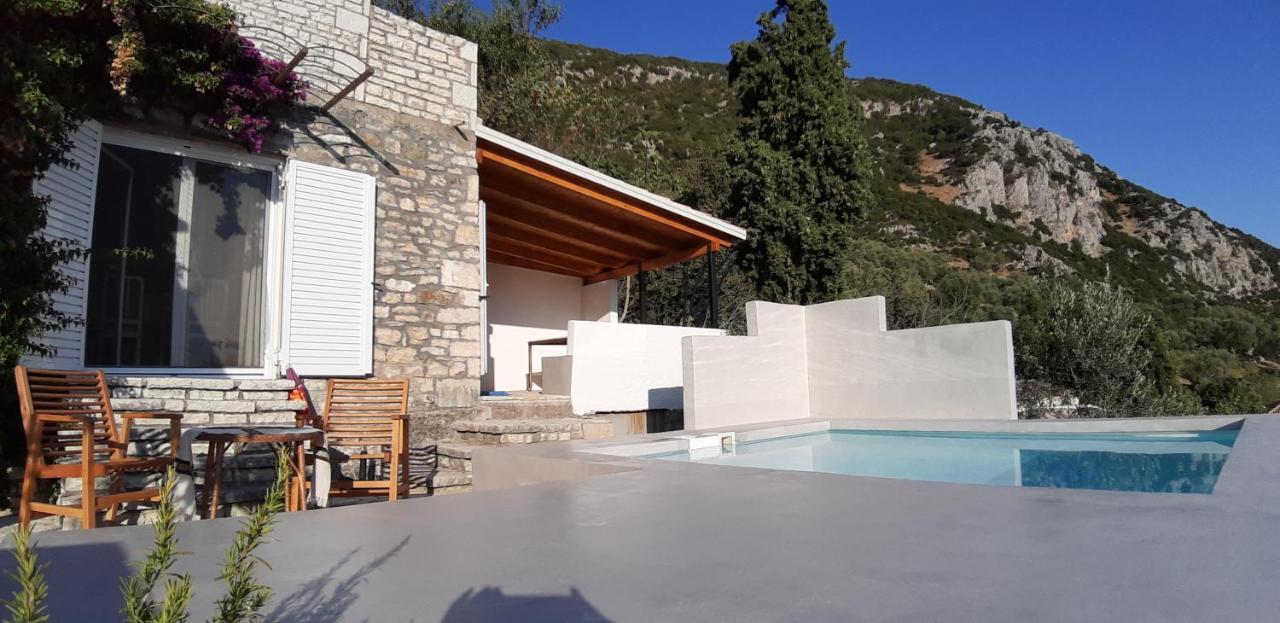 Les Villas De Qeparo Bagian luar foto