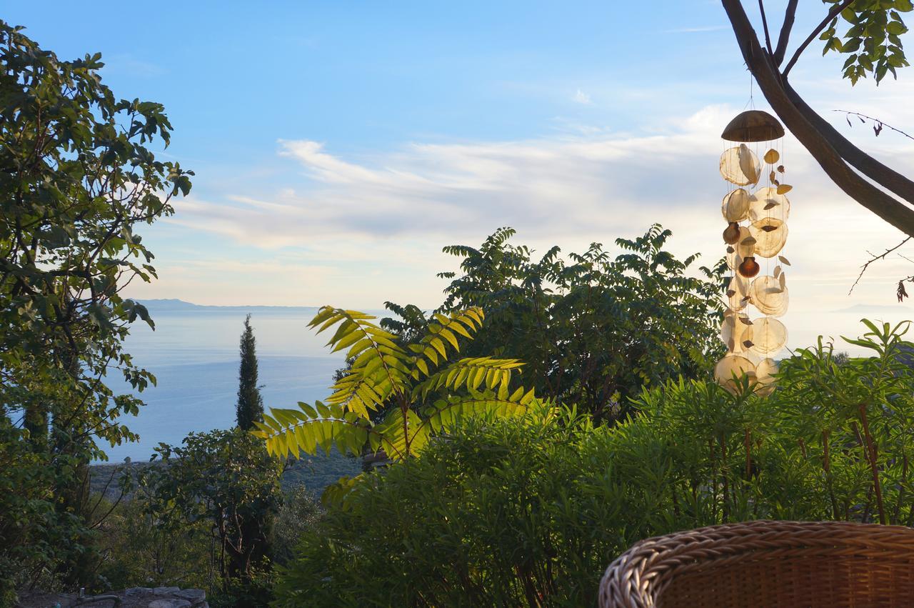 Les Villas De Qeparo Bagian luar foto