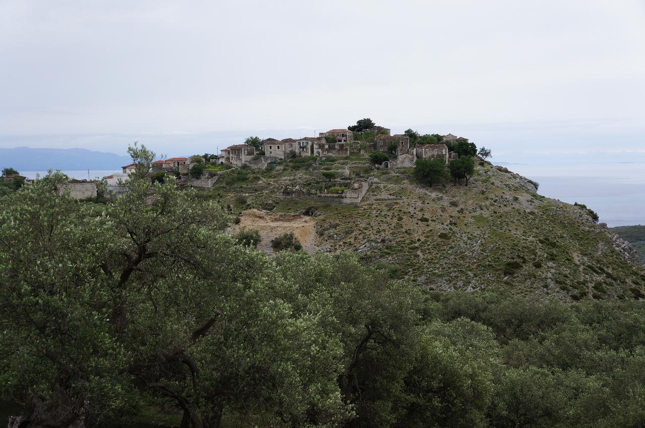 Les Villas De Qeparo Bagian luar foto
