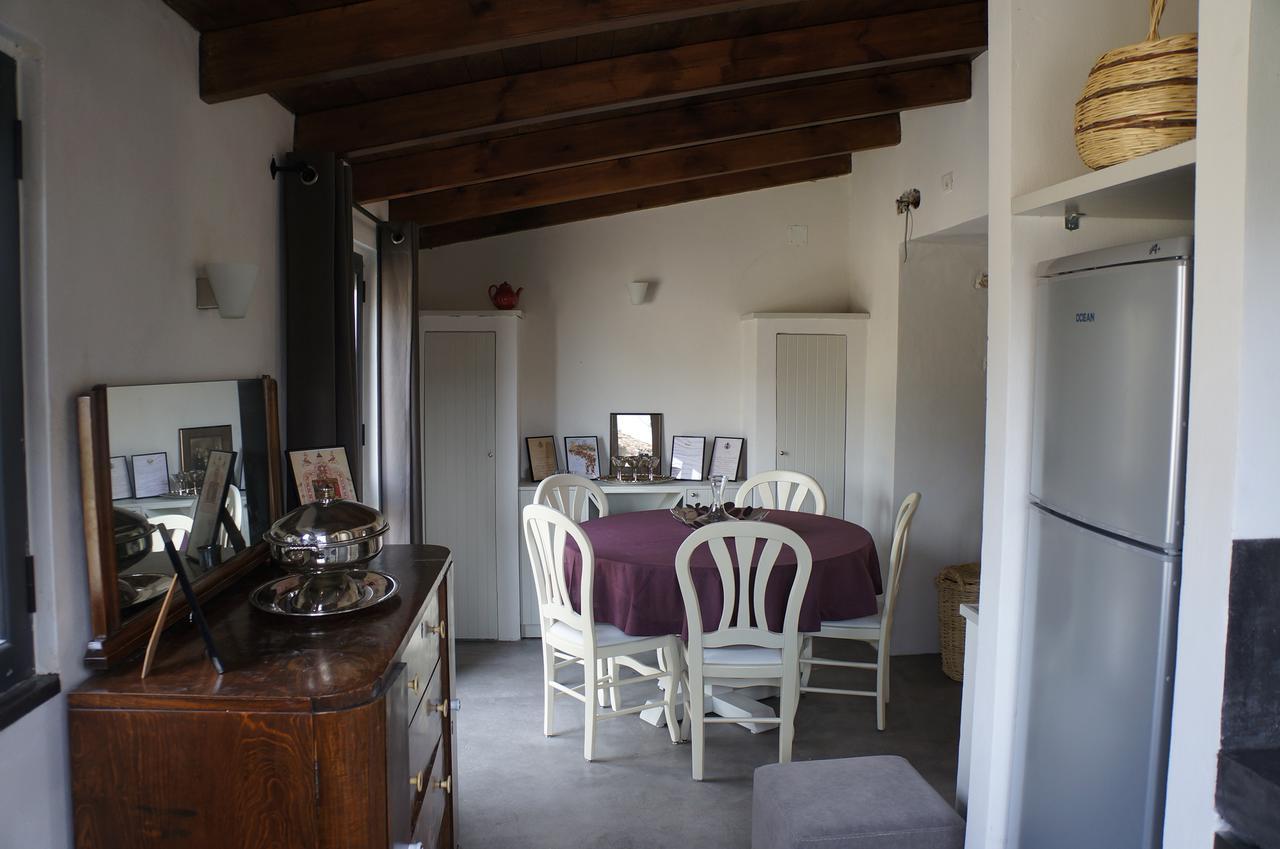 Les Villas De Qeparo Bagian luar foto